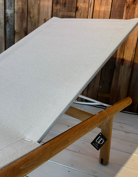 Bain de soleil PEVERO & table basse